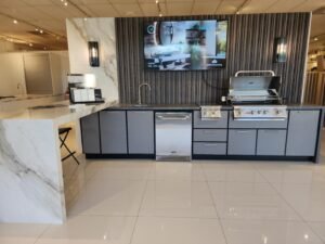 Custom Outdoor Kitchens (Aluminum + HDPE)